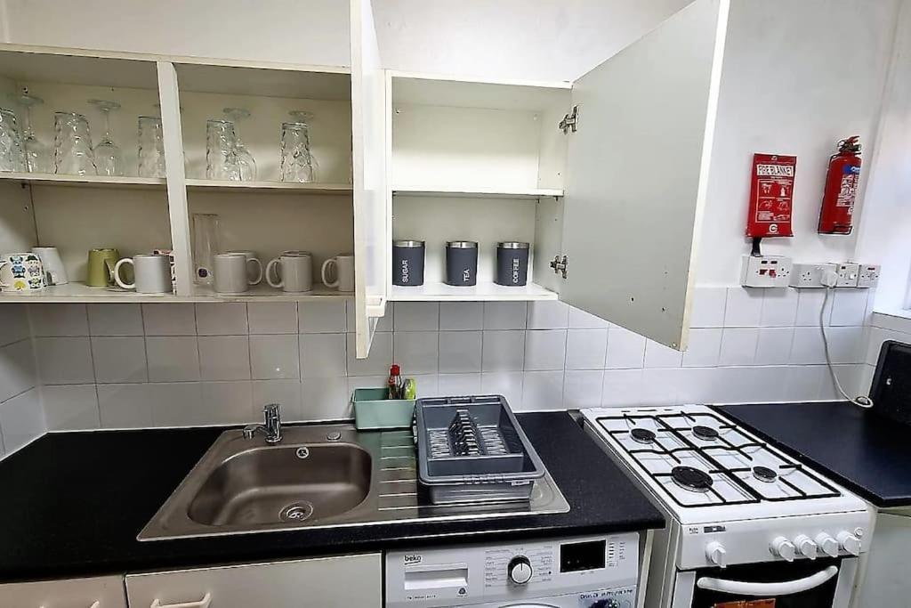2 Bedroom Apartment In Kennington London Kültér fotó